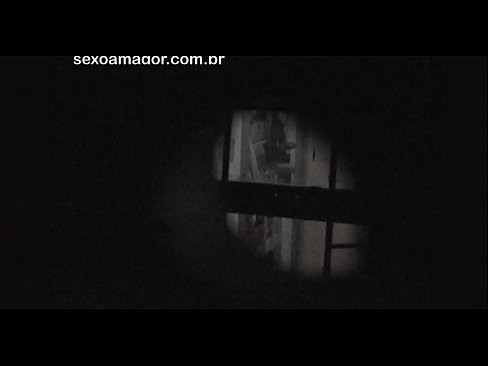 ❤️ Blondie ichi bo'sh g'ishtlar orqasida yashiringan qo'shni voyeur tomonidan yashirincha videoga tushadi ❌ Sluts uz.hentai-id-tv.ru ❌️